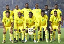 منافس مصر.. زيمبابوي تخسر بثلاثية أمام الجزائر