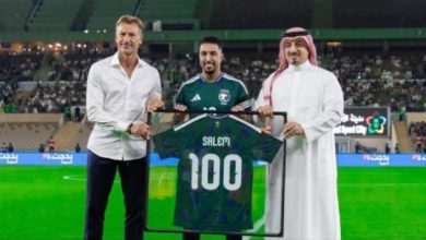 منتخب السعودية يُكرم سالم الدوسري
