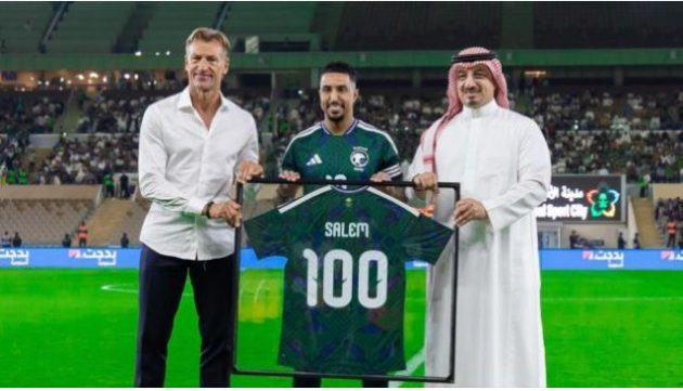 منتخب السعودية يُكرم سالم الدوسري