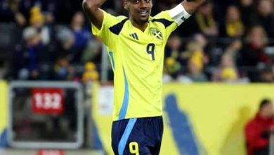 منتخب السويد يصدم ليفربول بشأن إيزاك