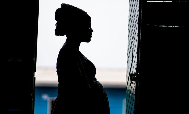 منظمات المرأة في الدول العربية على حافة الانهيار مع تفاقم خفض التمويل الإنساني.. تفاصيل