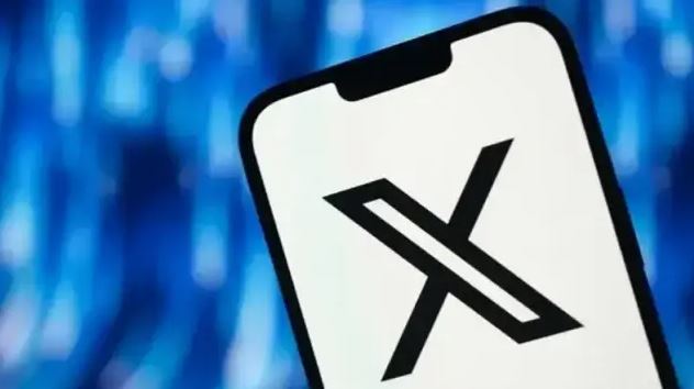 ميزة جديدة في إكس تثير تساؤلات حول مواقع حسابات داعمة لترامب