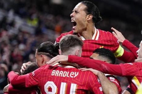 ميلان يُجدد اهتمامه بخدمات نجم ليفربول