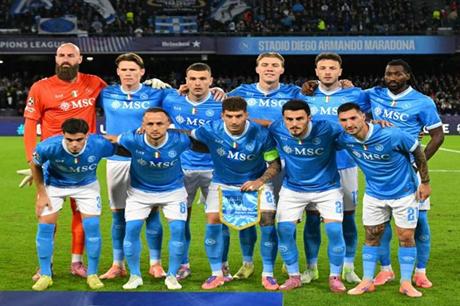 نابولي وفرانكفورت يتعادلان سلبيا في دوري الأبطال