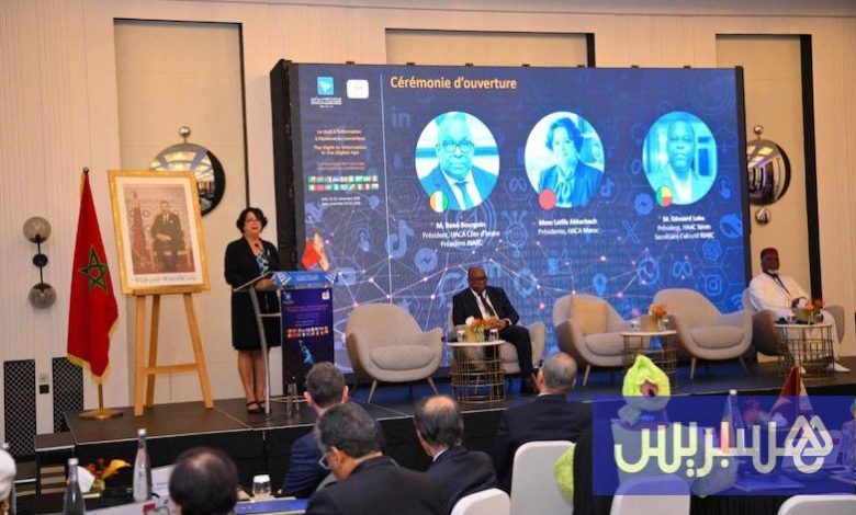 ندوة تناقش الخبر في الزمن الرقمي