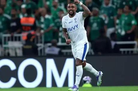 نسخة الهلال تتفوق على الروسية.. كيف أعاد مالكوم اكتشاف نفسه بالأزرق؟