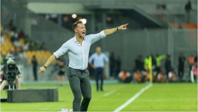 هل يرحل كيسيه عن الأهلي؟ يايسله يرد