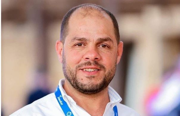 وزير الاتصال الحكومي ينعي الزميل عبدالرزاق أبو هزيم...