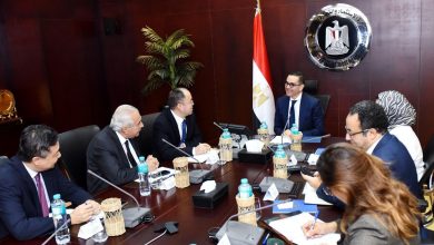 وزير الاستثمار يبحث مع وفد بروميتيون للإطارات تعزيز مشروعاتها في مصر