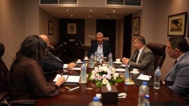 وزير السياحة يبحث مع رئيس المجلس العالمي للسفر تعزيز التعاون ودعم الاستثمارات السياحية في مصر