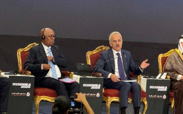 وزير النقل التركي: نعمل على استعادة وتشغيل خطوط النقل الرورو بين مصر وتركيا