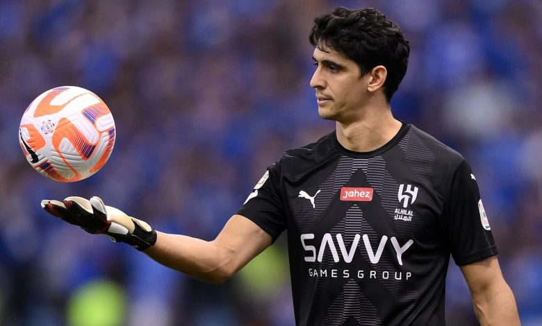 ياسين بونو يتوج بجائزة أفضل حارس مرمى في أفريقيا لعام 2025