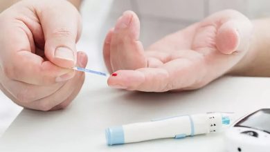 يتلف الأوعية الدموية والأعصاب.. كيف يهدد السكري صحة القلب ويزيد خطر أمراض الشرايين؟