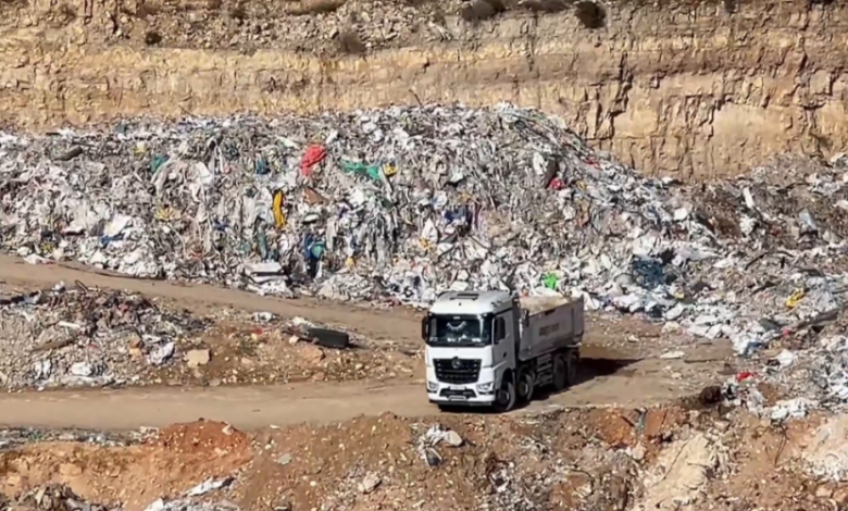 15 منشأة على أراضي الفلسطينيين.. الاحتلال يحول مناطق بالضفة لمكبات نفايات المستوطنات