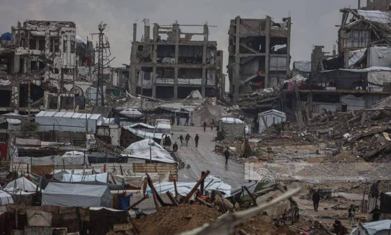 20 شهيدا وانهيار 49 منزلا وتضرر 127 ألف خيمة بفعل المنخفضات الجوية في غزة