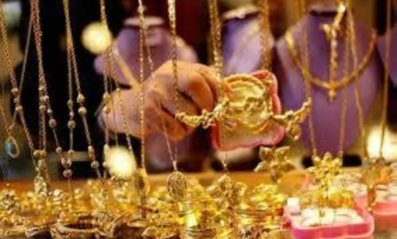 غرام الذهب عيار 24 سجل نحو 6,943 جنيهاً في مصر.