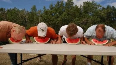 أكد تقرير الطب الشرعي أن سبب الوفاة هو «الاختناق الميكانيكي» بسبب انسداد مجرى الهواء بقطعة البطيخ.