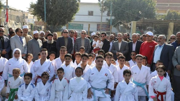 وزير الشباب ومحافظ المنيا يتفقدان المنشآت