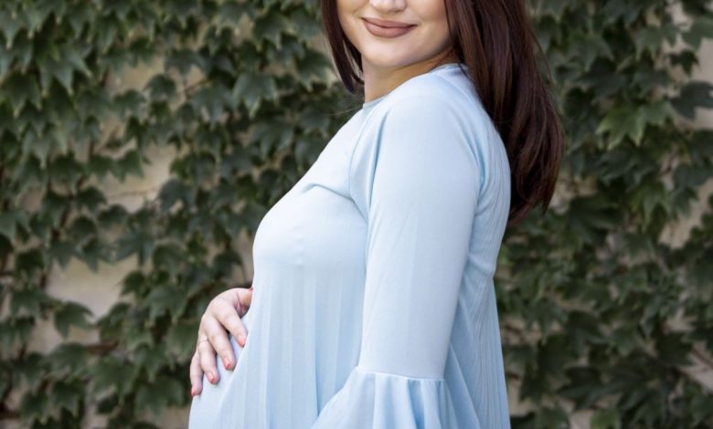 7 أشياء مدهشة وغريبة يفعلها الجنين في رحم الأم