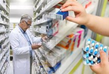 حكم صرف الصيدلي أدوية للمرضى بدون روشتة طبيب