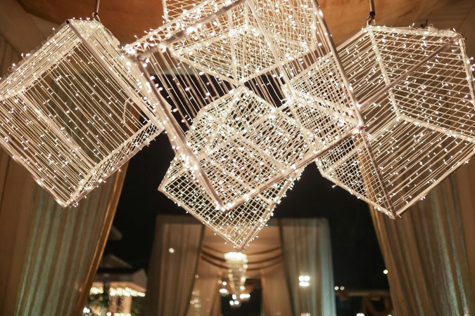 إضاءة مميزة في الفرح