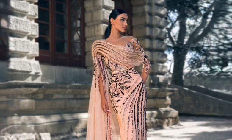 أجمل 6 فساتين محتشمة بتوقيع عربي.. استوحي منها لرأس السنة 2026