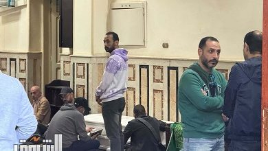 أحمد الفيشاوي يغيب عن جنازة والدته لسفره خارج البلاد