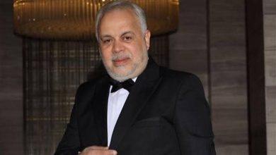 أشرف زكي يشيد بفوز فريق مسرحية سقوط حر بمهرجان قرطاج: رفعوا علم مصر