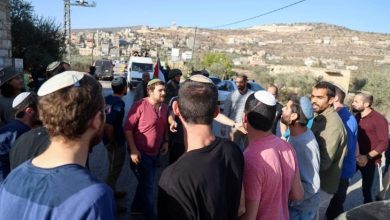 إسرائيليون يتسللون إلى غزة ويرفعون العلم مطالبين بإعادة الاستيطان