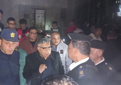 إصابة شخصين وتلف سيارات في انهيار جزئي لعقار بالمنصورة