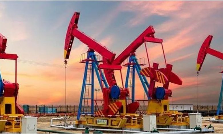 ارتفاع أسعار النفط.. وخام برنت يسجل 62 دولارا للبرميل