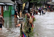 ارتفاع حصيلة قتلى الفيضانات في إندونيسيا إلى 883...