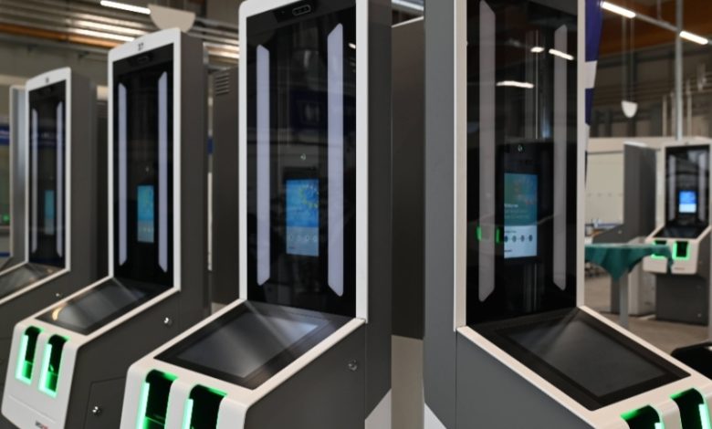 ازدحامات في المطارات الأوروبية بسبب نظام الخروج والدخول الجديد