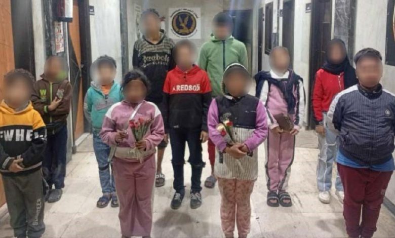 استغلال أطفال في التسول بالقاهرة.. الداخلية تضبط 10 متهمين وتنقذ 16 طفلا