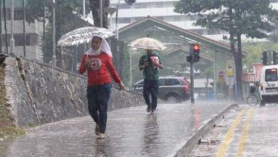 الأرصاد: فرص الأمطار مستمرة خلال الساعات المقبلة وتصل إلى غزيرة بتلك المناطق