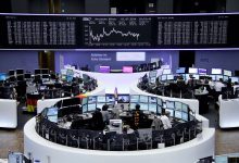 الأسهم الأوروبية تغلق عند مستوى قياسي جديد بقيادة البنوك