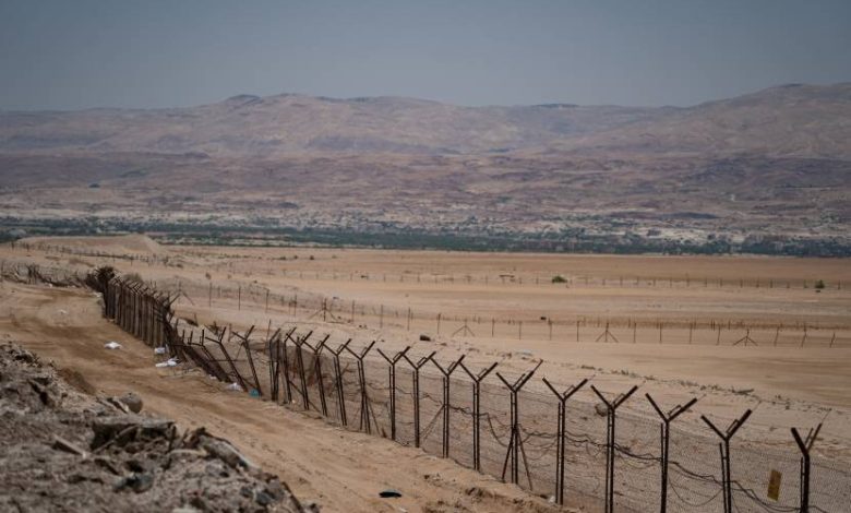 الاحتلال يطلق مشروع بناء "جدار أمني" ضخم على الحدود مع الأردن