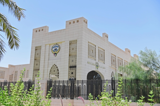 «الخارجية» ترحب «باتفاق مسقط» بشأن تبادل الأسرى في اليمن