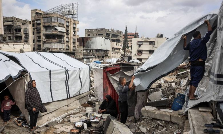 الدفاع المدني بغزة يحذر النازحين من السكن في المباني المتصدعة بفعل المنخفض الجوي