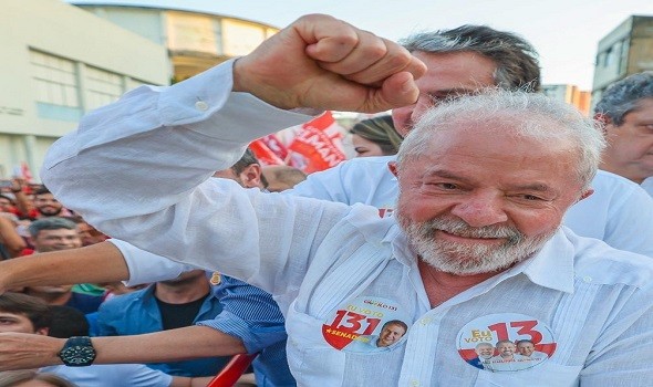 الرئيس البرازيلي يتوقع مزيد من تخفيضات الرسوم بعد اتصال مع ترمب