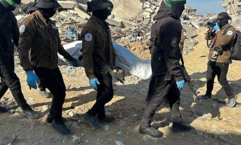 القسام وسرايا القدس تسلمان جثة أسير إسرائيلي.. وهذا مجموع ما سلّمته المقاومة