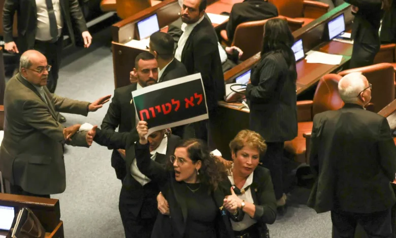 الكنيست يصادق مبدئياً على «لجنة تحقيق ناعمة» في «7 أكتوبر»