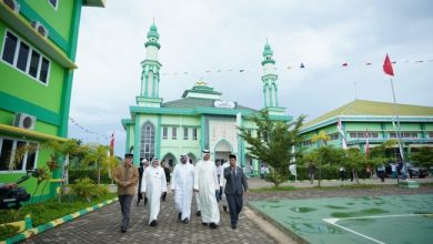 الكويت تدعم التعليم والخدمات الإنسانية في إندونيسيا عبر مشاريع تعليمية وخيرية