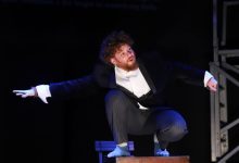 الليلة.. مونودراما بيتر الأحمر على مسرح الورشة بوسط البلد