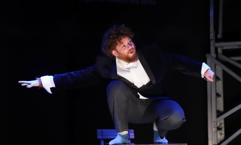 الليلة.. مونودراما بيتر الأحمر على مسرح الورشة بوسط البلد