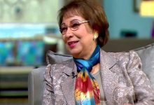 المخرجة إنعام محمد علي تكشف كواليس زواج أم كلثوم والجدل حول تدخينها