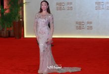 النجمات العالميات يتألقن في مهرجان البحر الأحمر السينمائي 2025.. مَن الأجمل؟