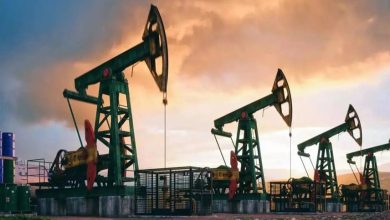 النفط يرتفع على خلفية النمو الاقتصادي الأمريكي ومخاطر الإمدادات