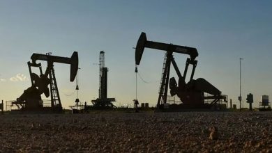 انخفاض النفط بفعل محادثات أوكرانيا وبيانات ضعيفة من الصين