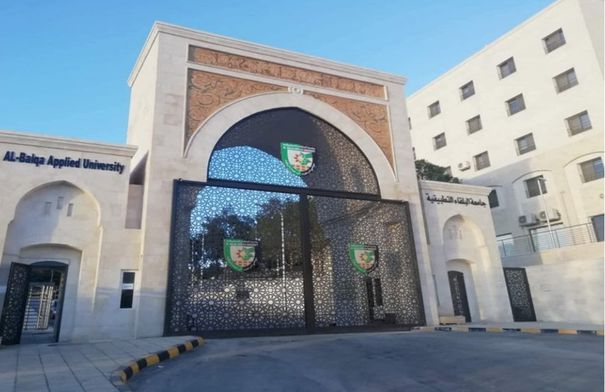 بحث التعاون بين البلقاء التطبيقية والكهرباء الأردنية...